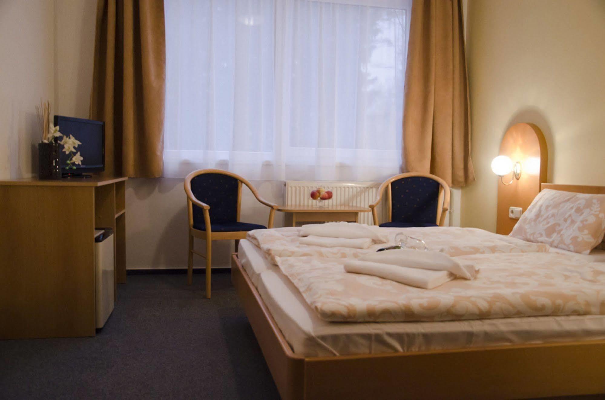 Hotel Zatisi Františkovy Lázně Eksteriør billede
