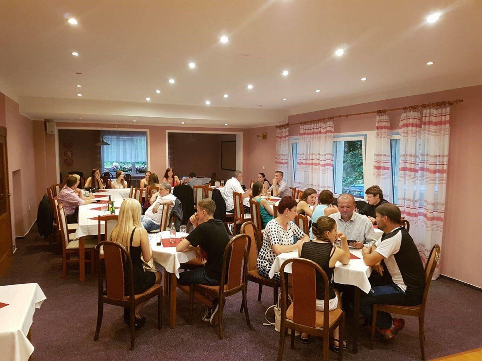 Hotel Zatisi Františkovy Lázně Eksteriør billede